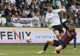 Imagen del último encuentro disputado entre el Burgos CF y el Levante en El Plantío.