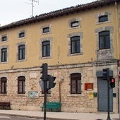 Edificio del centro cultural de barrio de Villatoro donde se ubicará el ascensor.