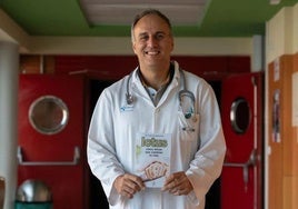 El neurólogo del Hospital El Bierzo, Ángel Fernández Díaz.