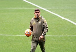 Veljko Paunovic tiene que administrar la plantilla pensando en los cuatro encuentros del ´play off´.