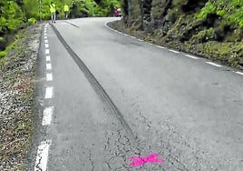 Muere un joven de Vitoria y otro navarro al despeñarse su coche en Espinosa de los Monteros