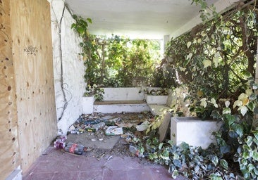 Villa Paulita se convierte en un foco de botellón a la espera de un comprador