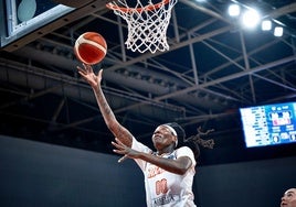 Howard fue la máxima anotadora del Mersin en los cuartos de final ante el Bourges.