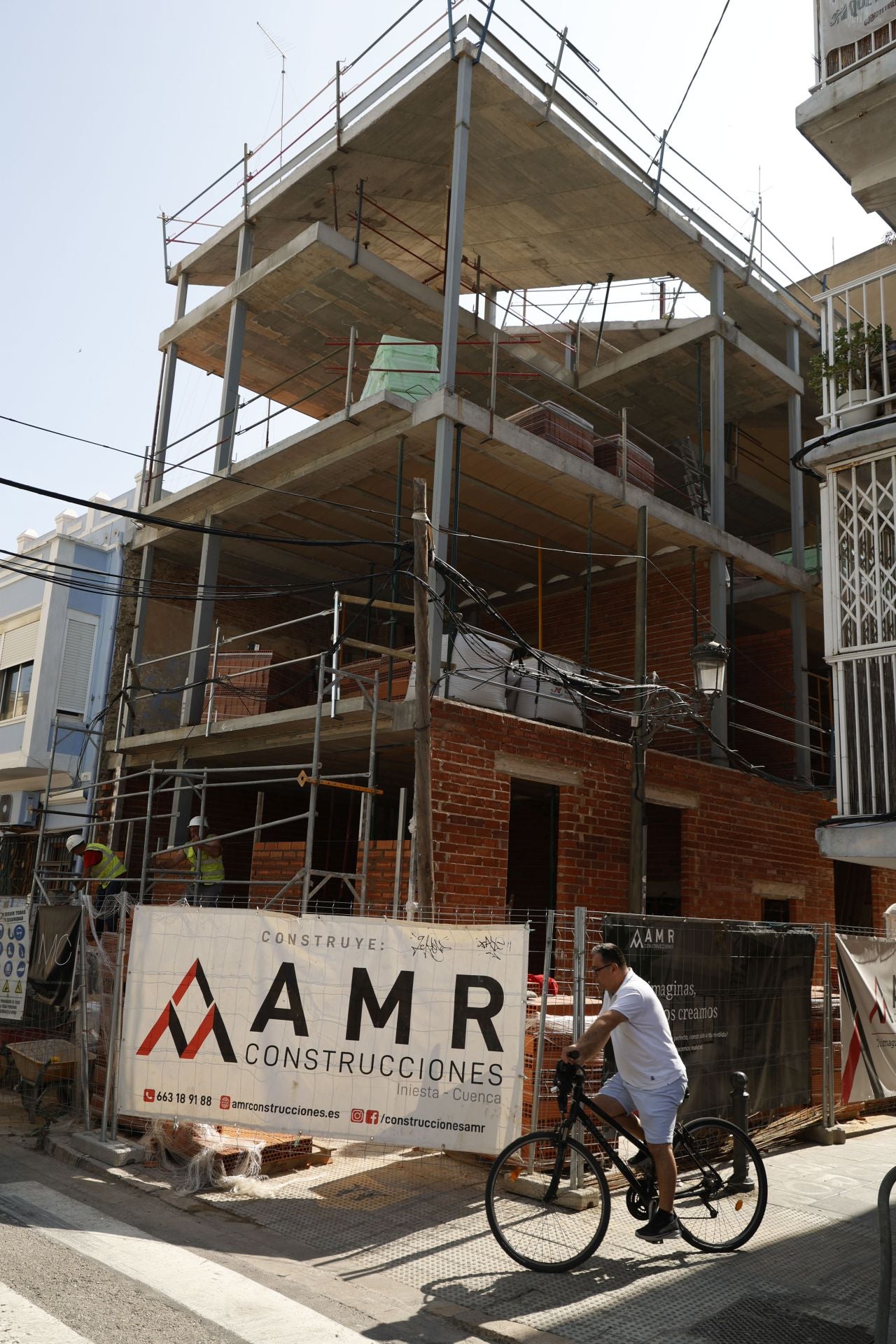 Obras para la construccion de nuevos edificios en solares de todo el Marítimo, Cabanyal, Grao y Canyamelar