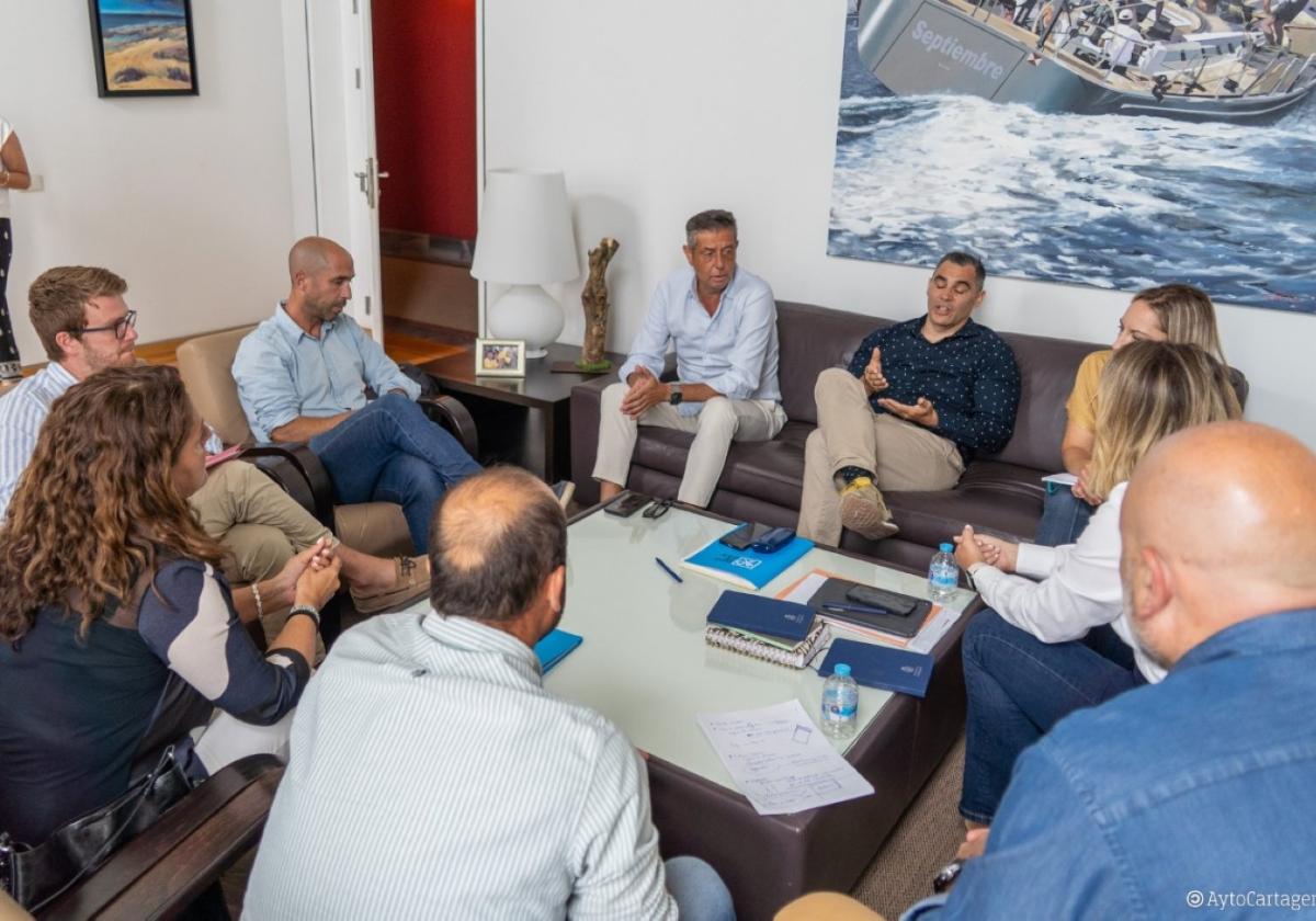 Hostecar dice que Costas es más «flexible» con los chiringuitos en Alicante