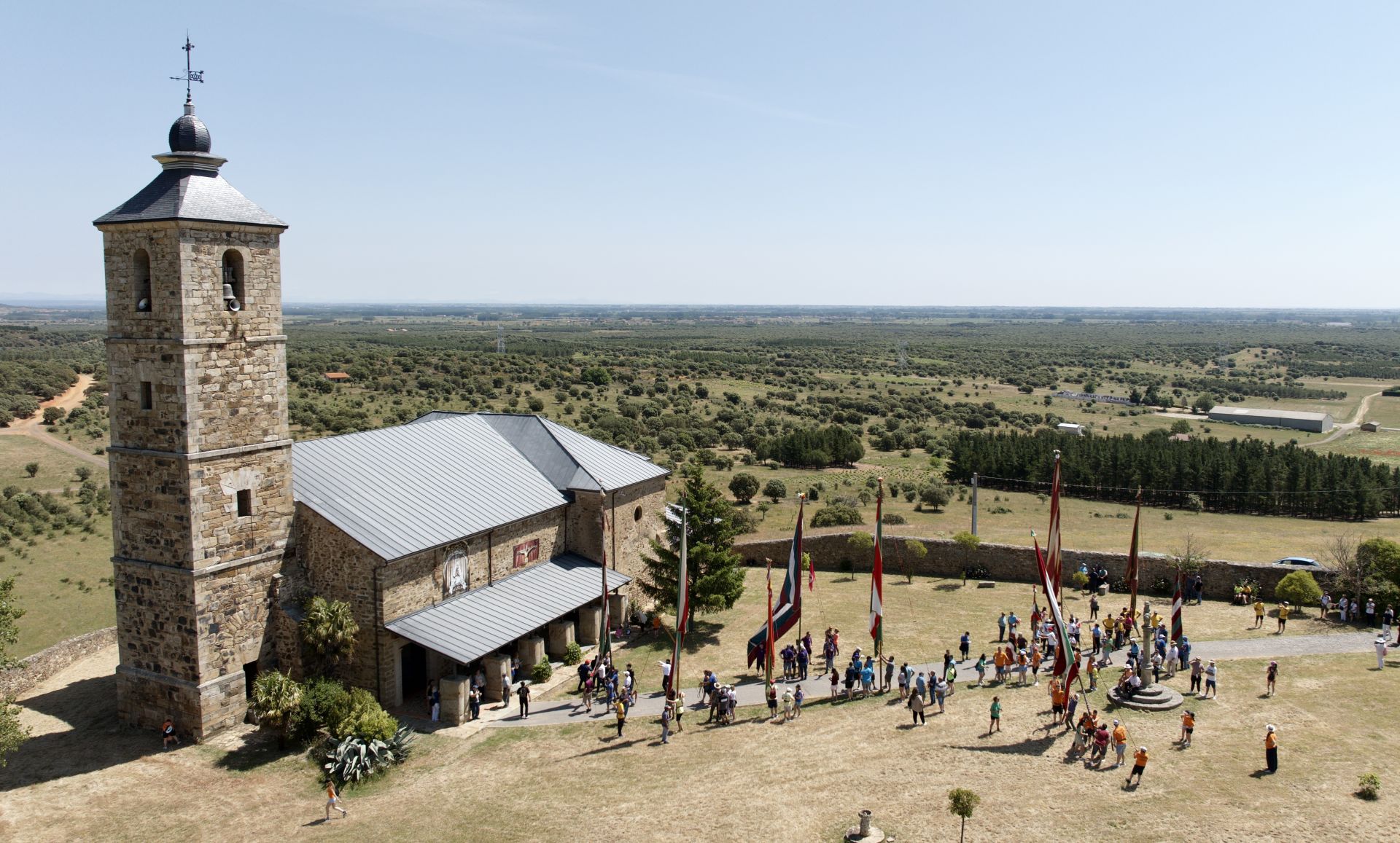 Celebración de la Romería de la Pascua de San Pentecostés en el Santuario de la Virgen de Castrotierra