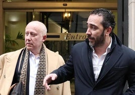 Imagen de archivo del comisionista Víctor de Aldama a su salida de la Cadena Cope.
