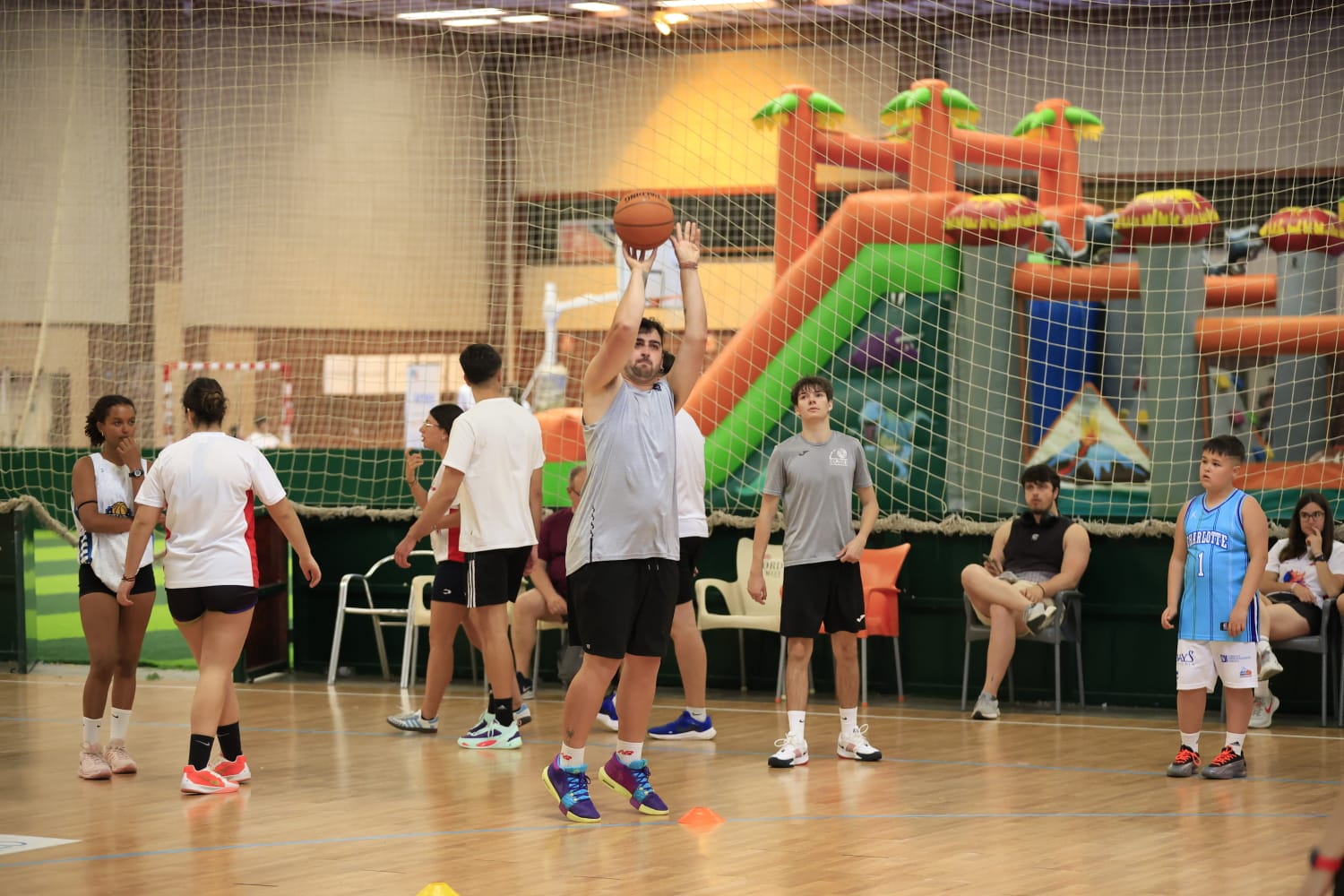 Éxito rotundo de la III Jornada Benéfica de baloncesto en Salamanca por Cheto
